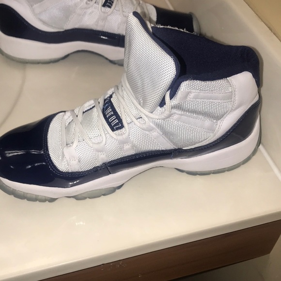 Air Jordans - Picture 5 of 8